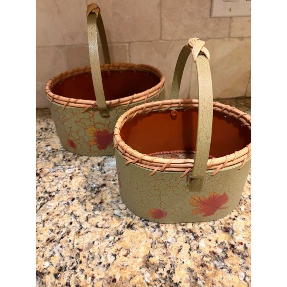 Set of 2 metal fall green and orange baskets